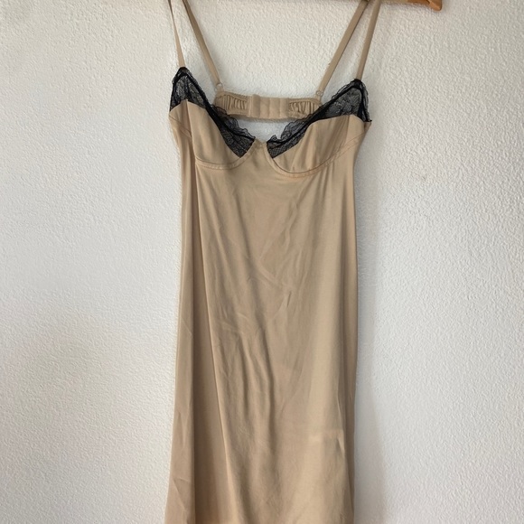 NA-KD Satin night cup dress lingerie - Picture 6 of 9